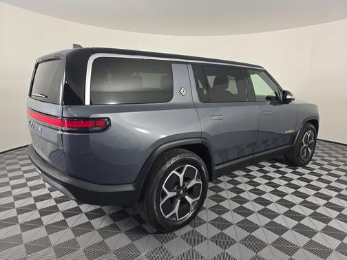 2023 Rivian R1S Adventure