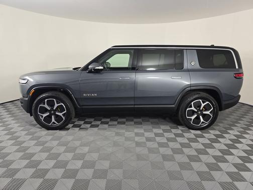 2023 Rivian R1S Adventure