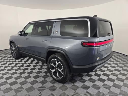 2023 Rivian R1S Adventure
