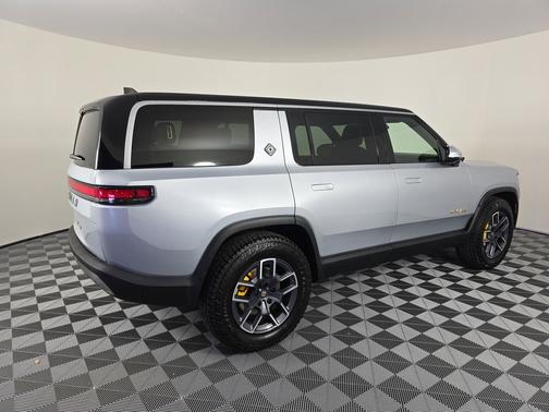 2022 Rivian R1S Launch Edition