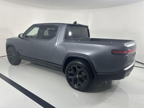 2025 Rivian R1T Adventure trim