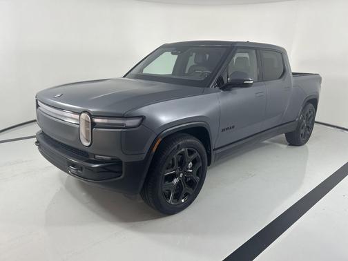2025 Rivian R1T Adventure trim
