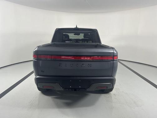 2025 Rivian R1T Adventure trim