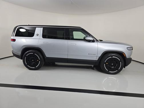 2025 Rivian R1S Adventure trim