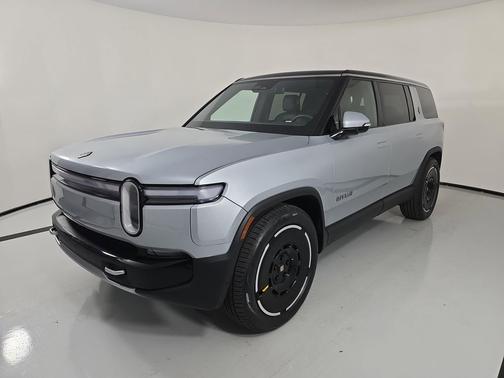 2025 Rivian R1S Adventure trim