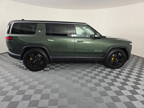 2023 Rivian R1S Adventure
