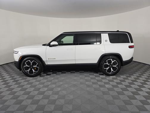 2023 Rivian R1S Adventure