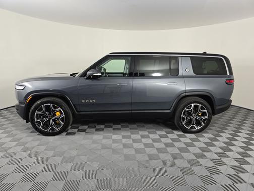2023 Rivian R1S Adventure