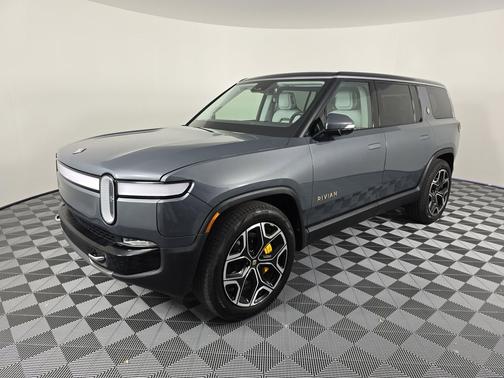 2023 Rivian R1S Adventure