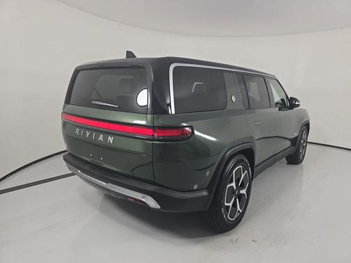 2024 Rivian R1S Adventure Quad Motor Large Pack