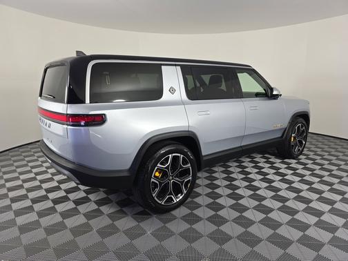 2023 Rivian R1S Adventure