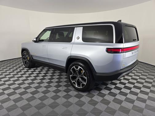 2023 Rivian R1S Adventure