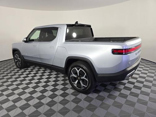 2024 Rivian R1T Adventure Package