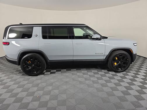 2022 Rivian R1S Launch Edition