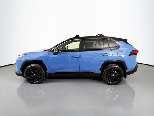 2023 Toyota RAV4 Hybrid SE