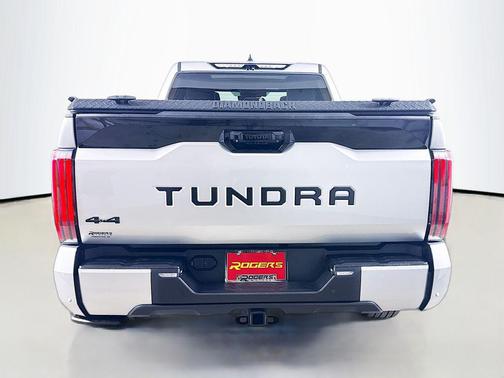 2023 Toyota Tundra Hybrid Platinum