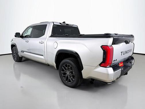 2023 Toyota Tundra Hybrid Platinum