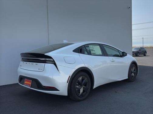 2025 Toyota Prius L