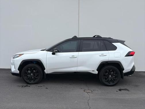 2023 Toyota RAV4 Hybrid SE