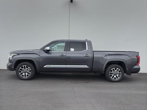 2025 Toyota Tundra Hybrid 1794 Edition