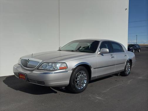 2006 Lincoln Town Car Signature
