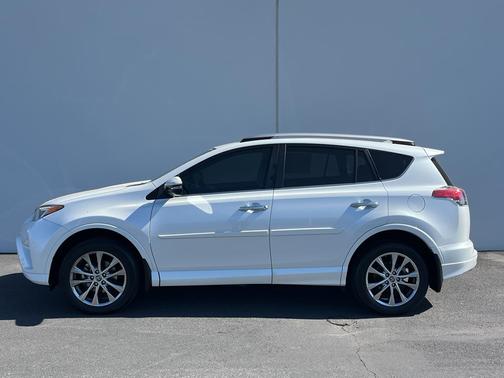 2017 Toyota RAV4 Platinum