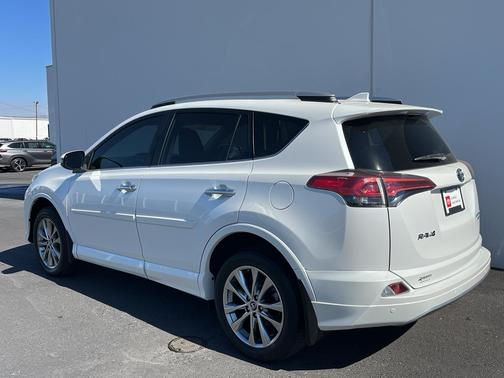 2017 Toyota RAV4 Platinum