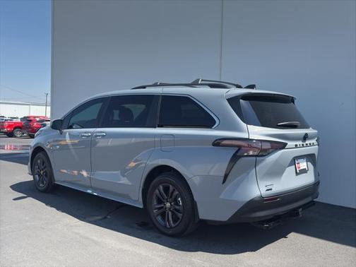 2024 Toyota Sienna Woodland Edition