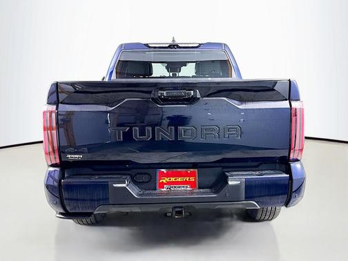 2023 Toyota Tundra Hybrid Platinum