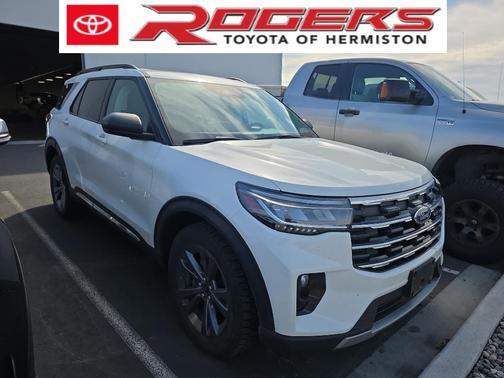 Star White Metallic Tri-Coat 2025 Ford Explorer Active