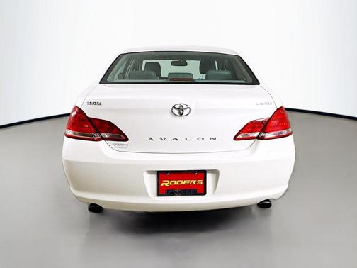 2005 Toyota Avalon Limited
