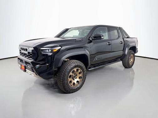 2025 Toyota Tacoma Hybrid Trailhunter