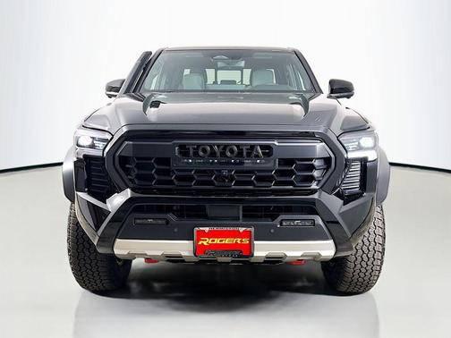 2025 Toyota Tacoma Hybrid Trailhunter