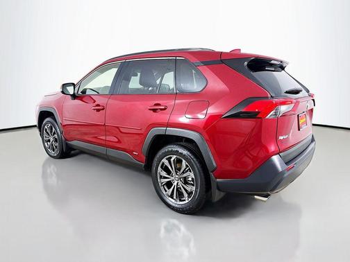 2023 Toyota RAV4 Hybrid XLE Premium