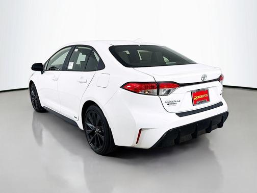 2026 Toyota Corolla Hybrid SE