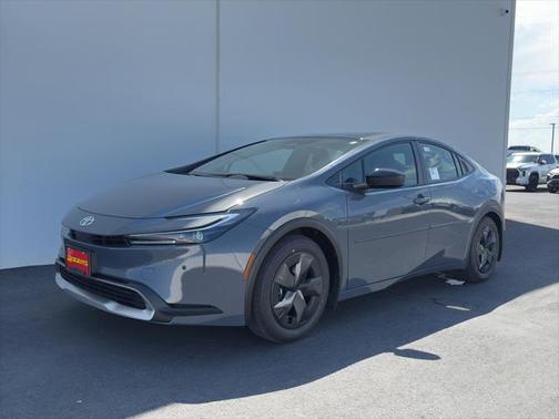 2025 Toyota Prius L