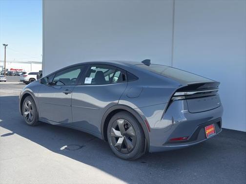 2025 Toyota Prius L