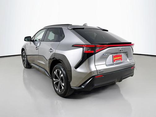 2025 Toyota bZ4X XLE