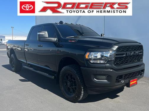 2024 RAM 3500 Tradesman Crew Cab 4x4 8' Box