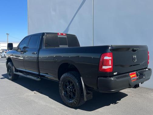 2024 RAM 3500 Tradesman Crew Cab 4x4 8' Box