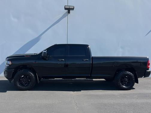 2024 RAM 3500 Tradesman Crew Cab 4x4 8' Box