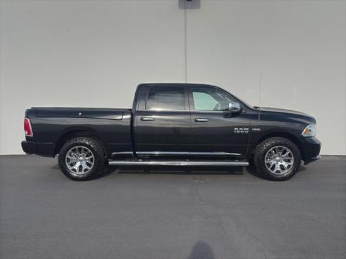 2017 RAM 1500 Limited Crew Cab 4x4 6'4' Box