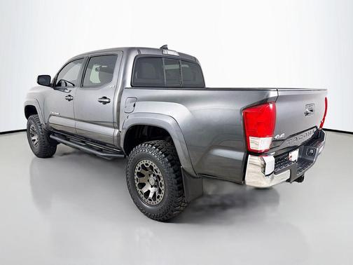 2016 Toyota Tacoma SR5