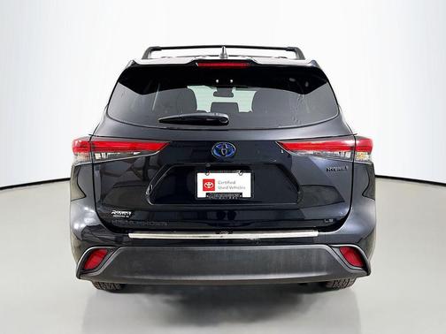 2022 Toyota Highlander Hybrid LE