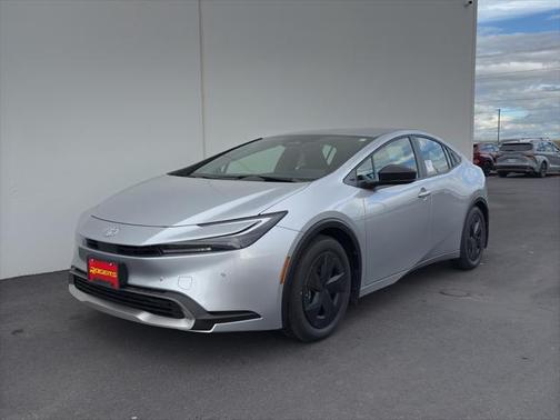 2025 Toyota Prius L