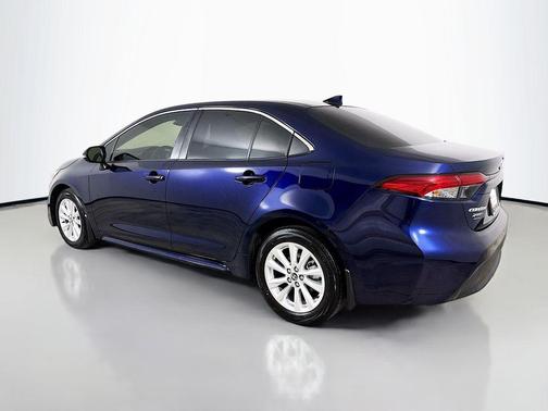 2025 Toyota Corolla Hybrid XLE
