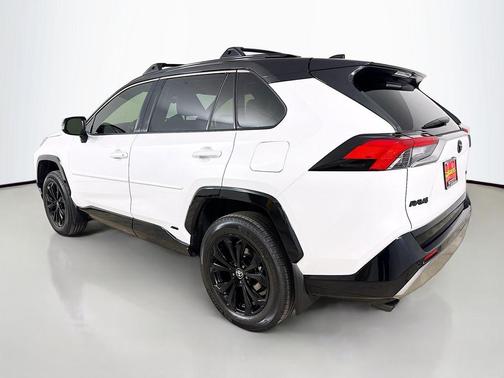 2025 Toyota RAV4 Hybrid SE