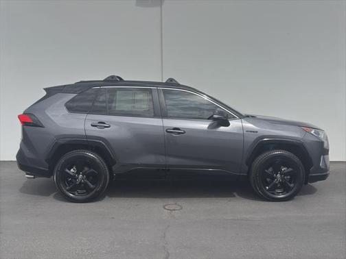 2021 Toyota RAV4 Hybrid SE