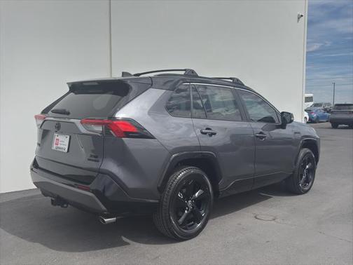 2021 Toyota RAV4 Hybrid SE