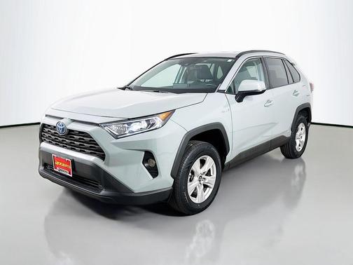 2020 Toyota RAV4 Hybrid XLE